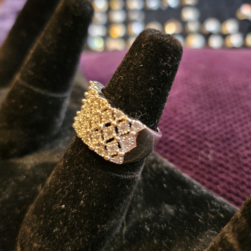 Silver ring - Picture 2 of 4
